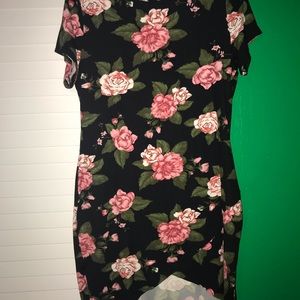NWOT Popular Basics Size 1X Black W/Flowers Dress